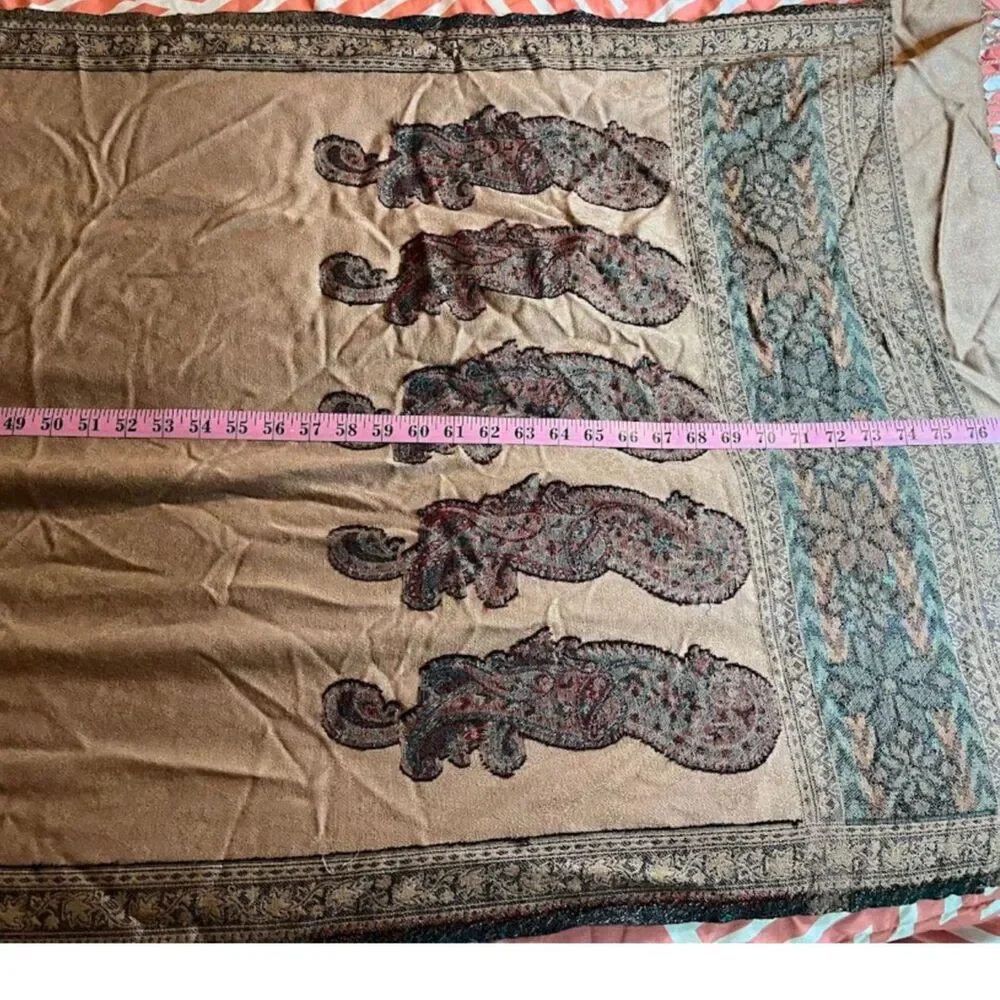 Table Runner Fringe 27